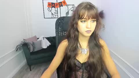 tiffanyyoun online show from October 22, 11:48 am