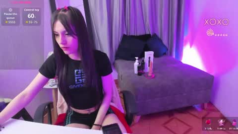 tiinajonus_ online show from July 7, 3:53 am