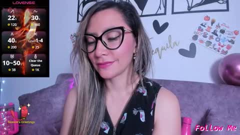 TILA TEQUILA online show from October 22, 2:11 pm