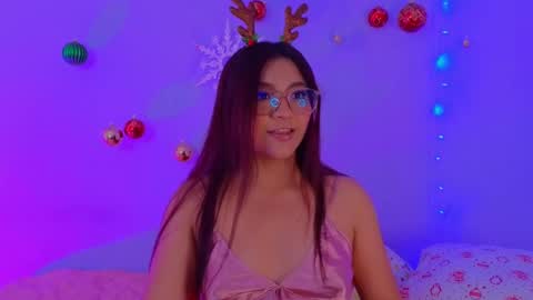 Tila Tequila online show from December 14, 2:33 am