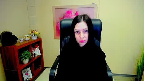 Luisa online show from February 7, 7:50 am