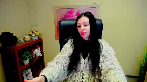 Luisa online show from February 11, 9:09 am