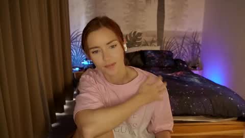 Snapshot of timissi chatting on September 18, 3:38 am Timis but I prefer you whisper to my ear my girl online show from September 18, 3:38 am