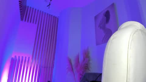 Snapshot of tinaajones_ chatting on September 25, 6:12 am Tina online show from September 25, 6:12 am