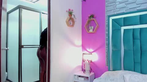 Tina online show from September 10, 1:33 pm