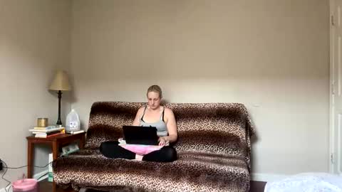 tinatinatina1738 online show from October 3, 6:46 pm