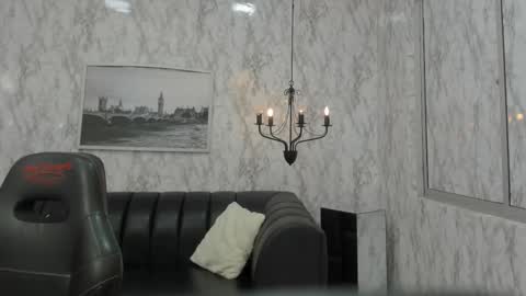 Tinni Rosse  online show from December 14, 11:49 am