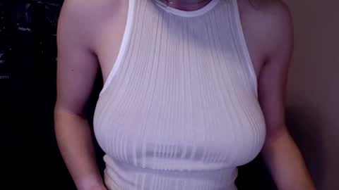 Snapshot of tiny_bb chatting on December 30, 7:59 am Lily online show from December 30, 7:59 am