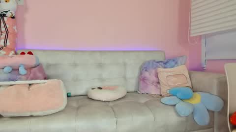 tiny_cora online show from March 21, 5:07 pm