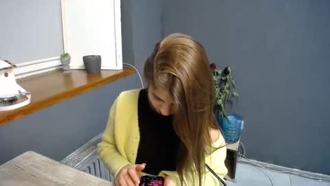 Snapshot of tiny_felicity chatting on March 6, 8:08 am Gloria online show from March 6, 8:08 am