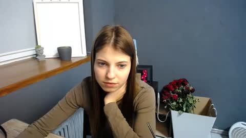 Snapshot of tiny_felicity chatting on February 27, 7:44 am Gloria online show from February 27, 7:44 am
