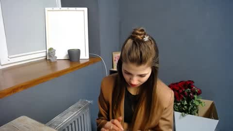 Snapshot of tiny_felicity chatting on February 24, 7:31 am Gloria online show from February 24, 7:31 am
