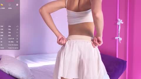 Lily online show from October 26, 1:28 pm