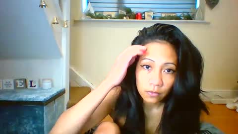 Tinyasian911718 sweetinyasian instagram online show from December 6, 11:11 am