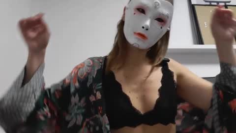 Tinks online show from October 13, 9:50 pm