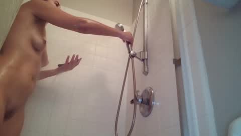 Tipsy Daisy online show from February 18, 6:15 am