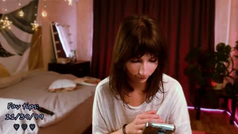         online show from December 11, 9:41 am