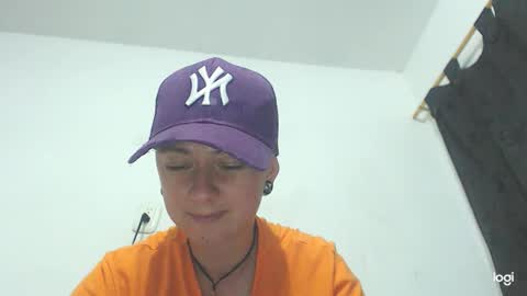 Snapshot of tomboyblue chatting on January 9, 11:02 pm Blue online show from January 9, 11:02 pm