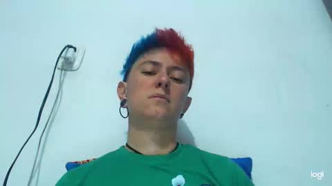 Snapshot of tomboyblue chatting on December 27, 2:14 am Blue online show from December 27, 2:14 am