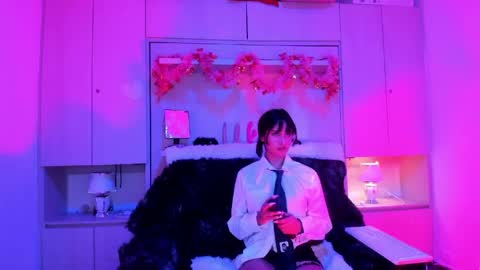 KAELANI online show from May 2, 4:16 am