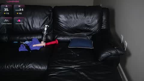 Tomi Michelle online show from March 26, 6:42 pm