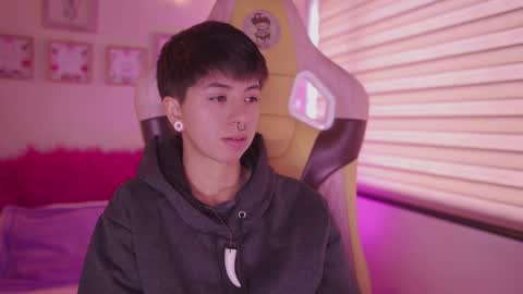 Blue  online show from February 3, 3:17 pm