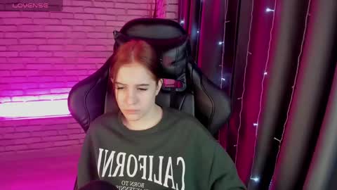 tonya_gray online show from January 5, 1:24 am