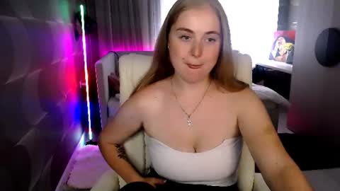 tori_blond online show from June 27, 6:58 am