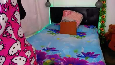 tory_montannaxx online show from March 1, 9:40 am