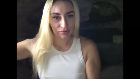 Snapshot of tosyna07555 chatting on December 8, 9:52 pm tosyna07555 online show from December 8, 9:52 pm