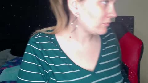 Lilly Miss Mistress Goddess Maam Queen Boss online show from March 2, 7:54 am