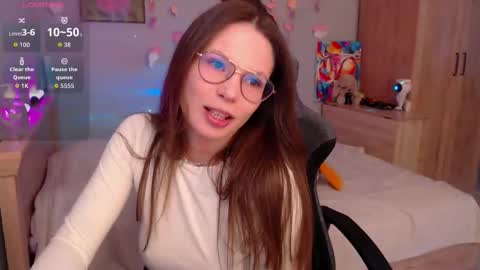 toxkiss online show from March 23, 9:15 am