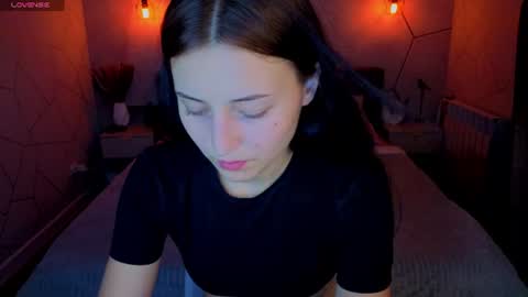 tracey_gill online show from July 5, 9:15 am