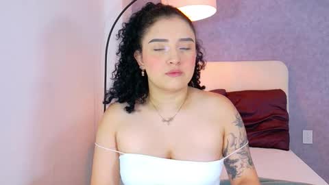 tracielowe_w online show from November 22, 3:53 am