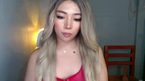 trexie_fucks15 online show from December 13, 9:32 pm