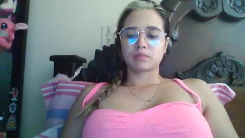 triana_bell online show from February 4, 5:01 pm