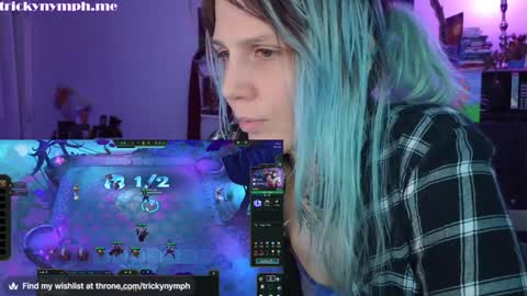 Snapshot of tricky_nymph chatting on December 8, 9:13 am Cassie online show from December 8, 9:13 am