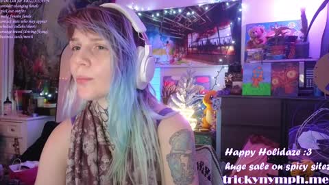 Snapshot of tricky_nymph chatting on December 31, 3:45 am Cassie online show from December 31, 3:45 am