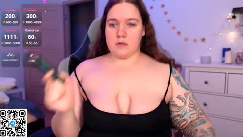 Tina online show from December 12, 6:10 pm