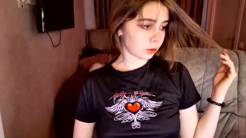 tripleprinces online show from October 22, 12:21 pm