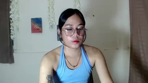 trixie_foxslut online show from November 4, 2:22 pm