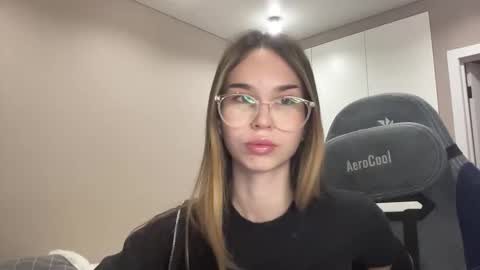 tryme_muse online show from December 3, 5:04 pm