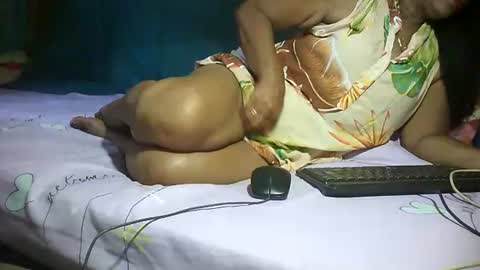 Mae online show from February 6, 11:26 pm