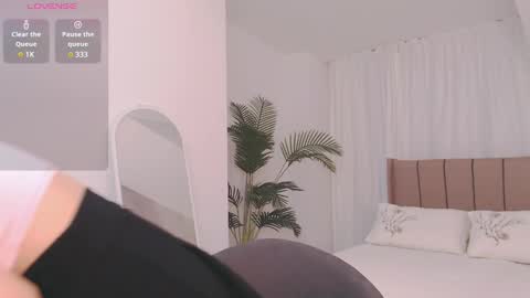 Snapshot of tumilio chatting on January 5, 4:47 am TumiLio online show from January 5, 4:47 am