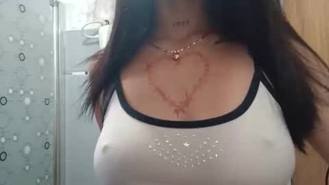 tunenacaliente online show from January 8, 6:45 pm