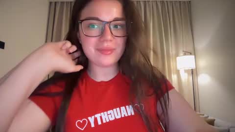 Ariana online show from August 6, 7:43 pm