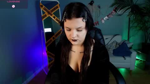 Snapshot of twilightwalk chatting on October 30, 9:38 pm Melanie online show from October 30, 9:38 pm