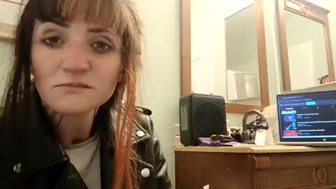 twistedlilpunk online show from December 28, 9:09 am