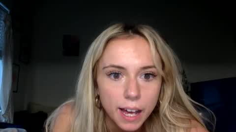 twofrens online show from May 25, 11:04 pm