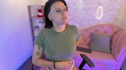tynasanders online show from June 30, 7:24 pm